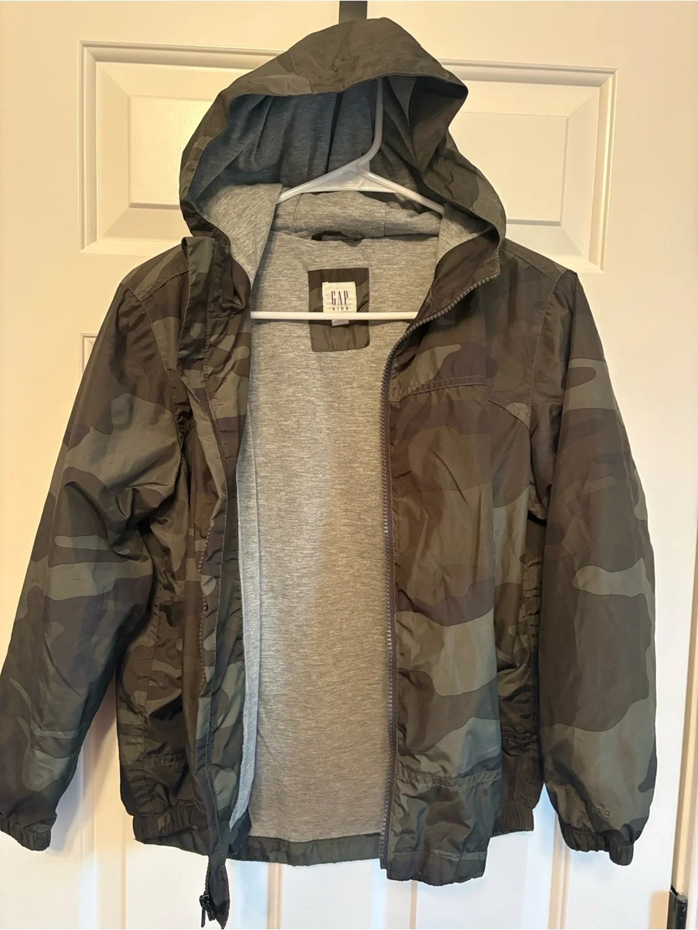 GAP Kids Olive Camo Hooded Windbreaker Jacket with Gray Lining